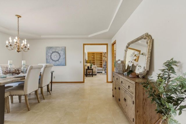 860 S Ridgemark Drive, Hollister, CA 95023