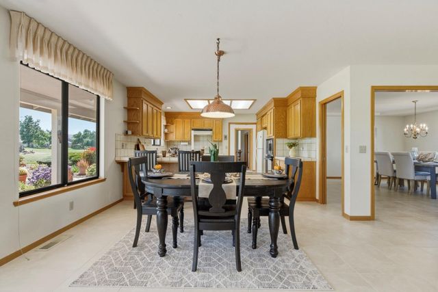 860 S Ridgemark Drive, Hollister, CA 95023