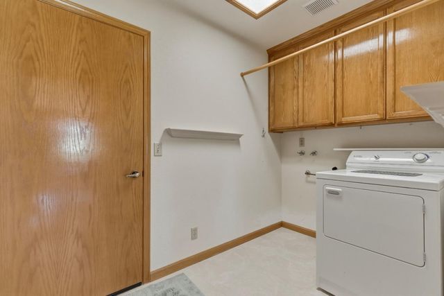 860 S Ridgemark Drive, Hollister, CA 95023