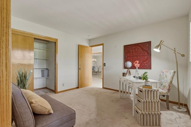860 S Ridgemark Drive, Hollister, CA 95023