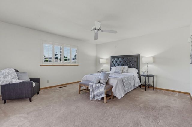 860 S Ridgemark Drive, Hollister, CA 95023
