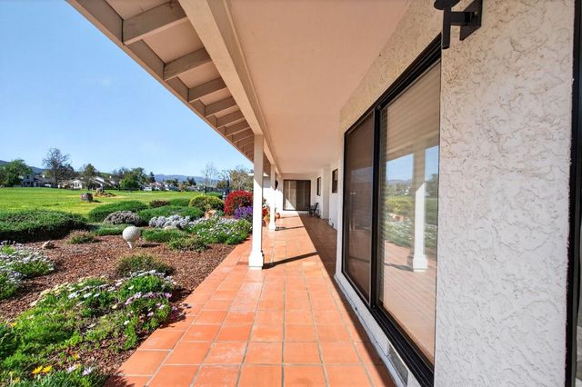 860 S Ridgemark Drive, Hollister, CA 95023
