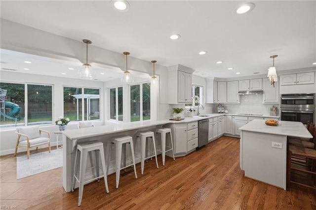960 Lindsley DR, Virginia Beach, VA 23454