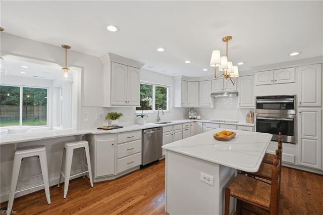 960 Lindsley DR, Virginia Beach, VA 23454