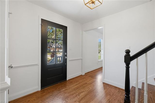960 Lindsley DR, Virginia Beach, VA 23454