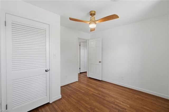 960 Lindsley DR, Virginia Beach, VA 23454