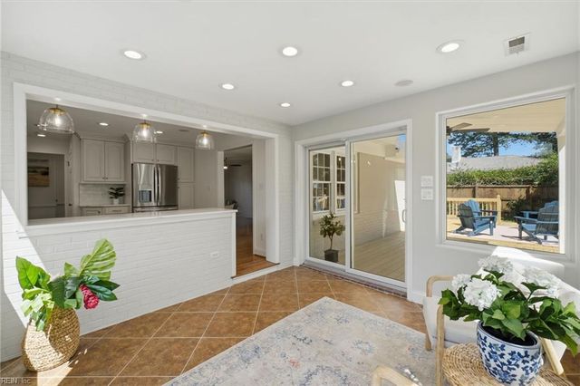 960 Lindsley DR, Virginia Beach, VA 23454
