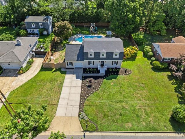 960 Lindsley DR, Virginia Beach, VA 23454