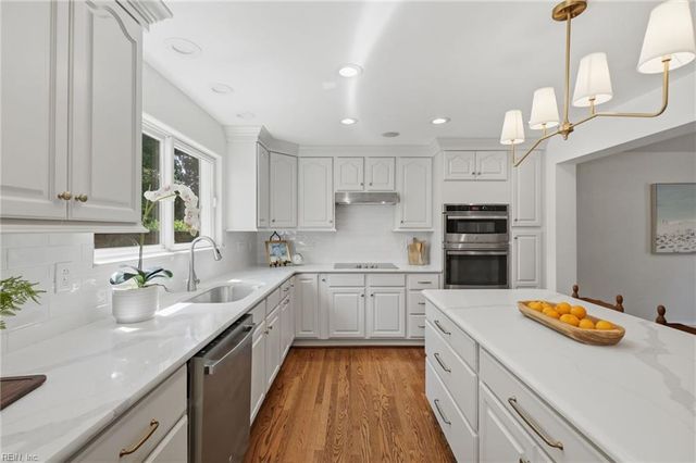 960 Lindsley DR, Virginia Beach, VA 23454