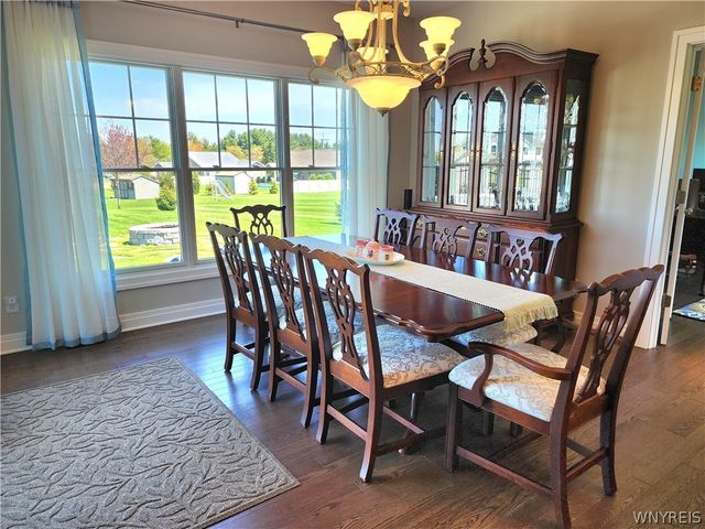 10 Autumn Lane, Orchard Park, NY 14127