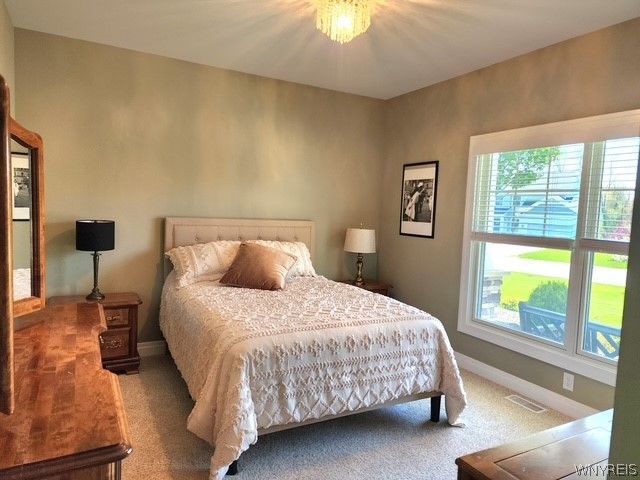 10 Autumn Lane, Orchard Park, NY 14127