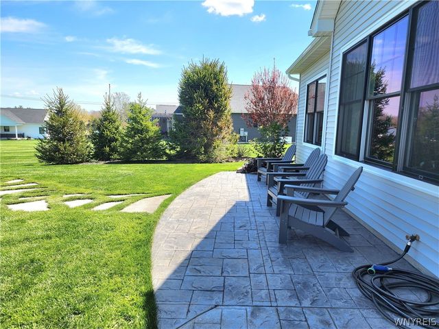 10 Autumn Lane, Orchard Park, NY 14127