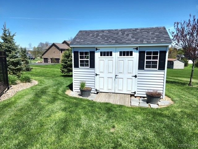 10 Autumn Lane, Orchard Park, NY 14127