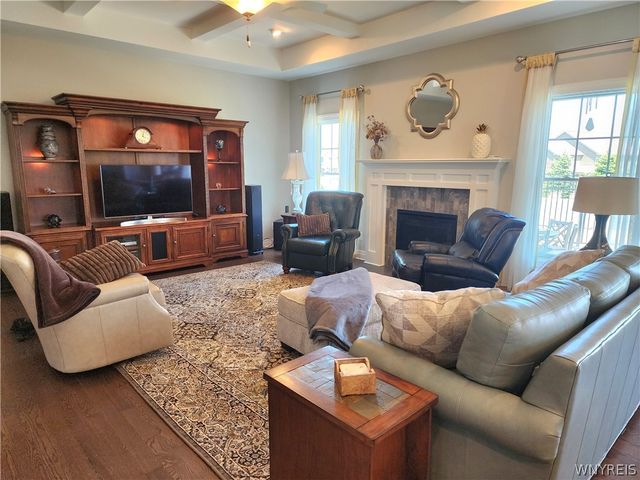 10 Autumn Lane, Orchard Park, NY 14127