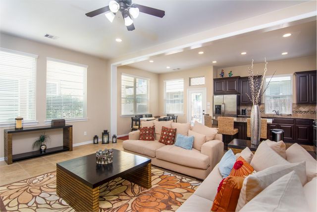 11 Cheswood Manor, The Woodlands, TX 77382