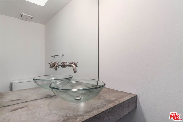 225 S Lucia Avenue C, Redondo Beach, CA 90277