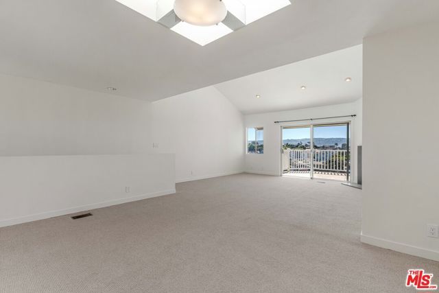 225 S Lucia Avenue C, Redondo Beach, CA 90277