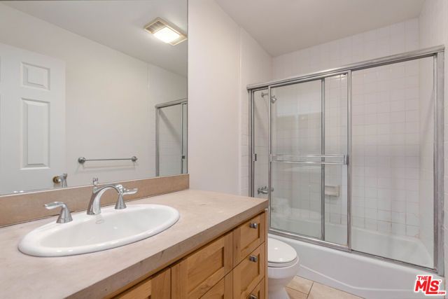 225 S Lucia Avenue C, Redondo Beach, CA 90277