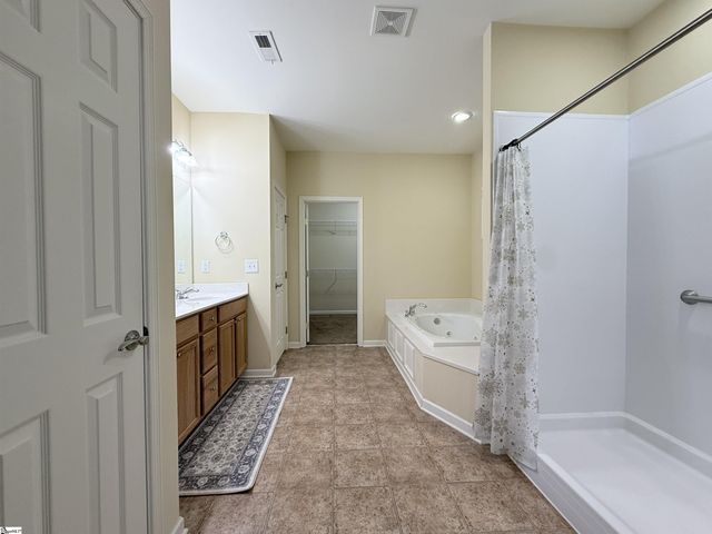 1011 Drakes Crossing, Anderson, SC 29625