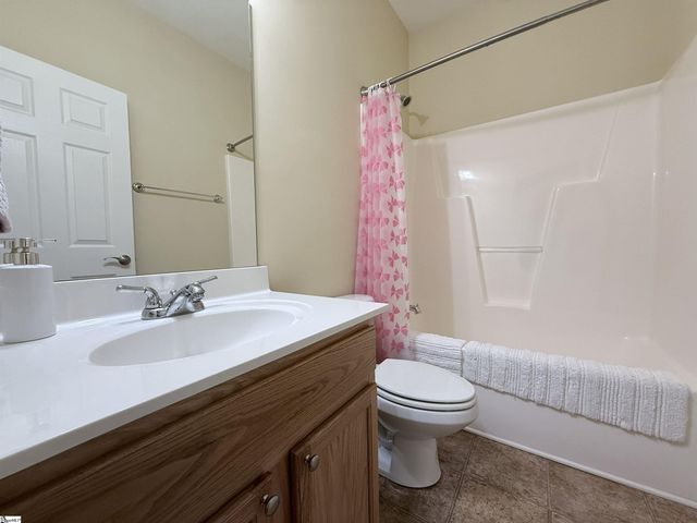 1011 Drakes Crossing, Anderson, SC 29625