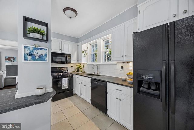 530 GREENWAY AVE, Ewing, NJ 08618