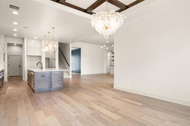 3825 Stone Hill Lane, Edmond, OK 73034