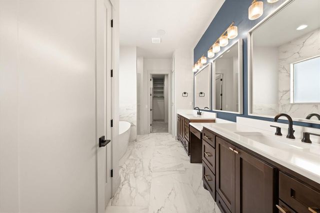 3825 Stone Hill Lane, Edmond, OK 73034