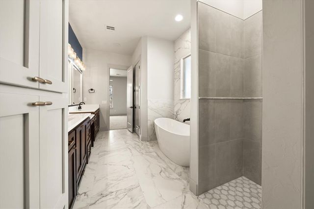 3825 Stone Hill Lane, Edmond, OK 73034