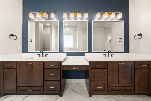 3825 Stone Hill Lane, Edmond, OK 73034