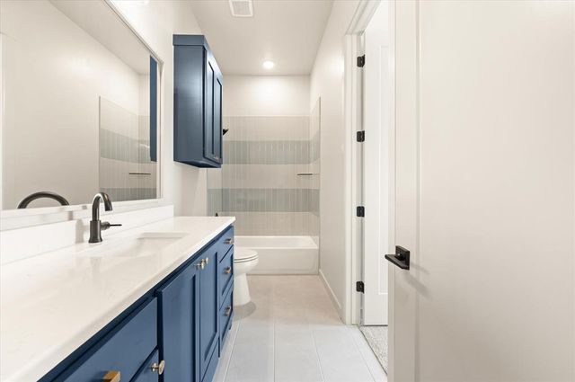 3825 Stone Hill Lane, Edmond, OK 73034