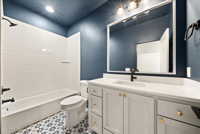 3825 Stone Hill Lane, Edmond, OK 73034