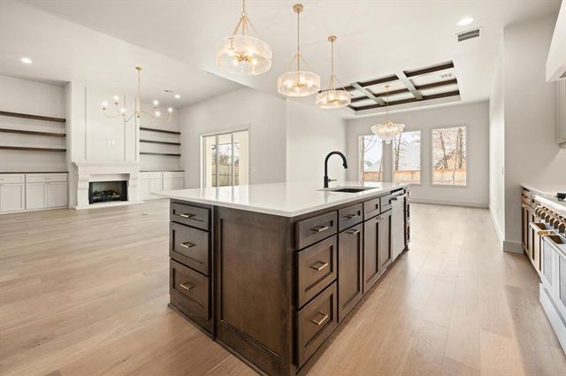 3825 Stone Hill Lane, Edmond, OK 73034