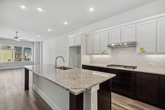 8150 BROMLEY Drive, Dallas, TX 75231