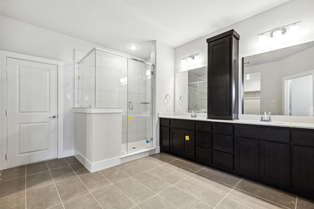 8150 BROMLEY Drive, Dallas, TX 75231