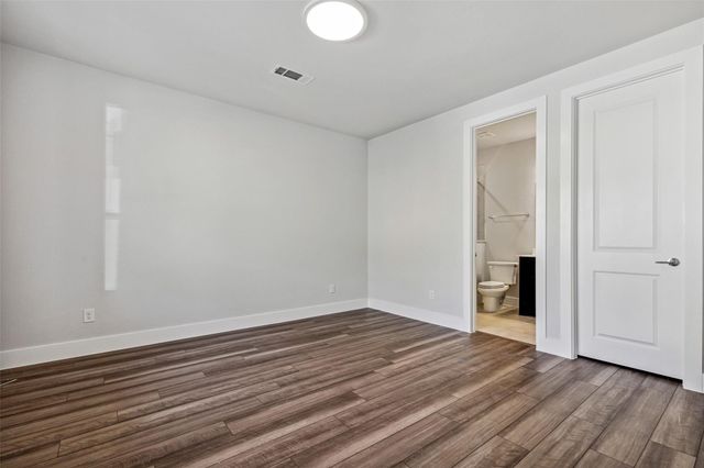 8150 BROMLEY Drive, Dallas, TX 75231