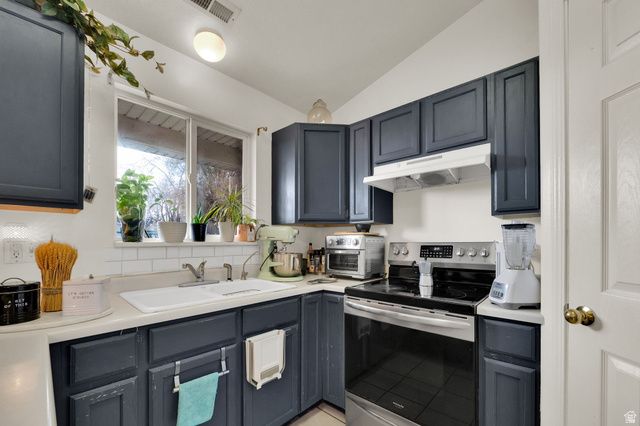 3084 ROYAL WULFF LN, West Valley City, UT 84120