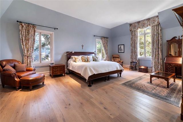 675 W Paces Ferry NW Road 10, Atlanta, GA 30327