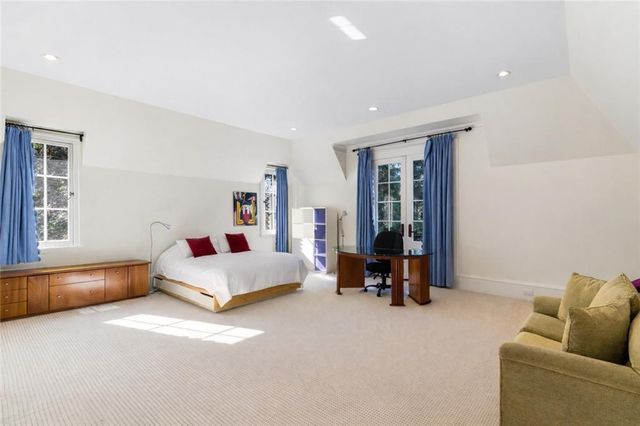 675 W Paces Ferry NW Road 10, Atlanta, GA 30327