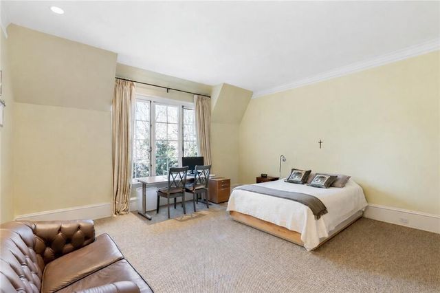 675 W Paces Ferry NW Road 10, Atlanta, GA 30327