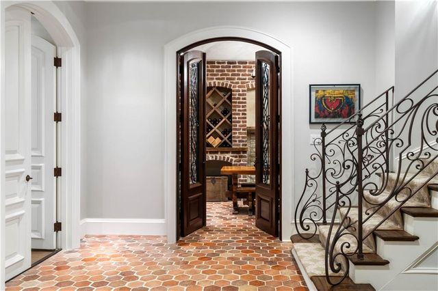 675 W Paces Ferry NW Road 10, Atlanta, GA 30327