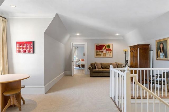 675 W Paces Ferry NW Road 10, Atlanta, GA 30327