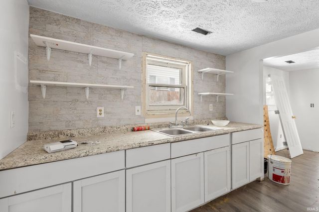 513 Jackson Street, Mishawaka, IN 46544