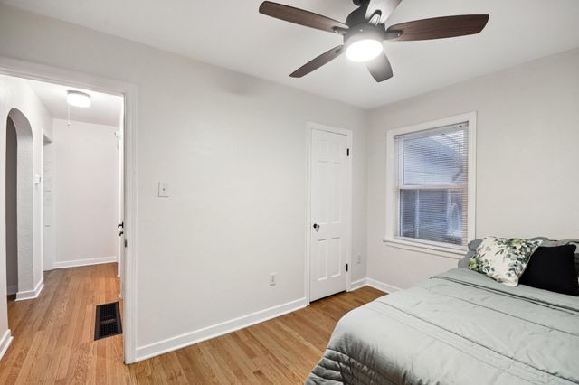 908 174th Place, Hammond, IN 46324