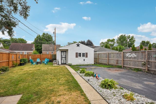 908 174th Place, Hammond, IN 46324