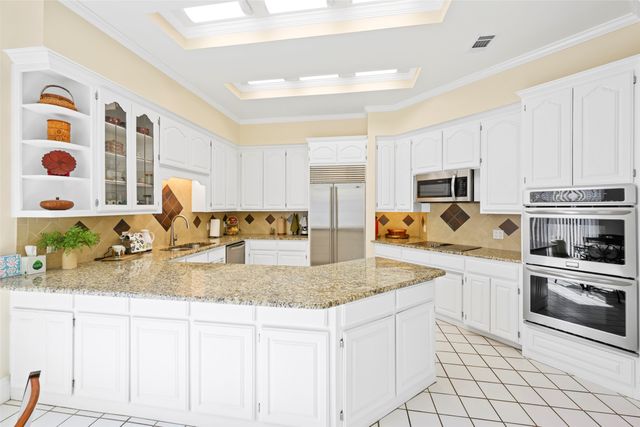 8404 Sunset Cove Drive, Fort Worth, TX 76179