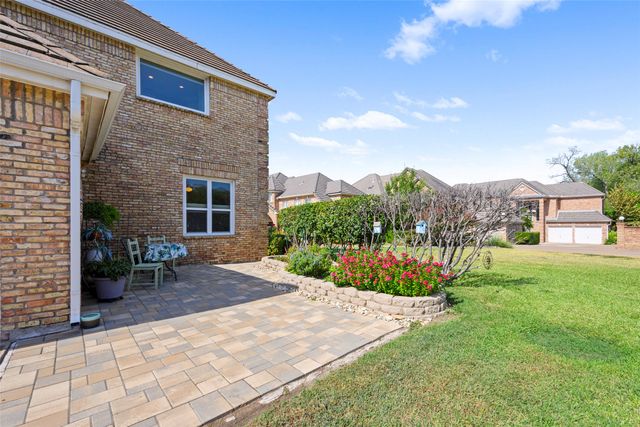 8404 Sunset Cove Drive, Fort Worth, TX 76179