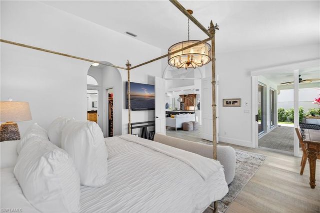 175 Via Napoli, Naples, FL 34105