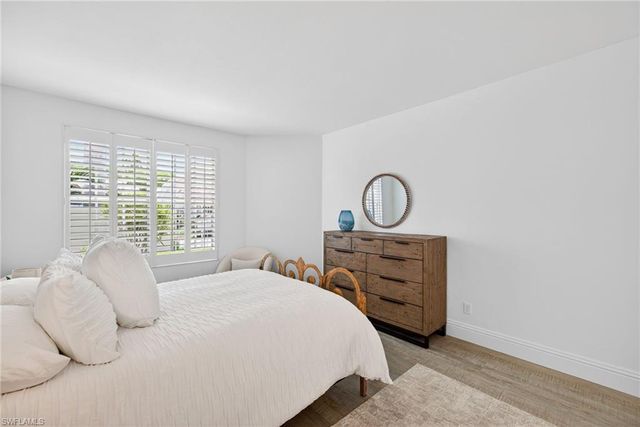 175 Via Napoli, Naples, FL 34105