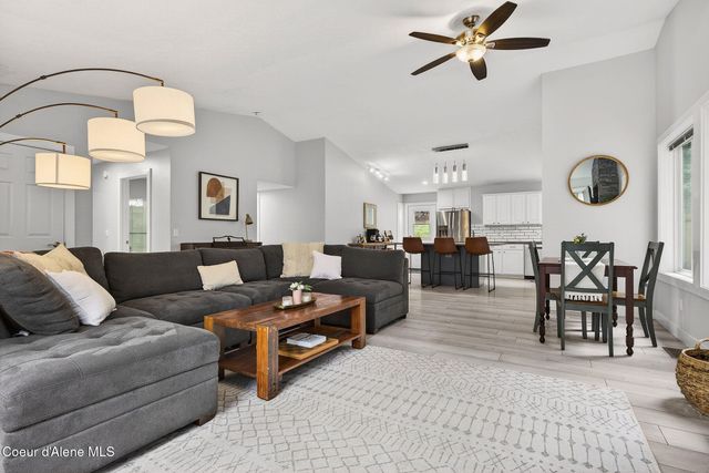 4864 E Upper Hayden Lake RD, Hayden, ID 83835