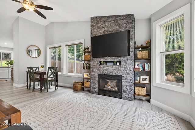 4864 E Upper Hayden Lake RD, Hayden, ID 83835